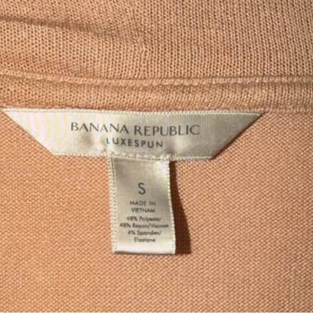 Banana Republic Pink Women's Cardigan - Picture 2 of 3